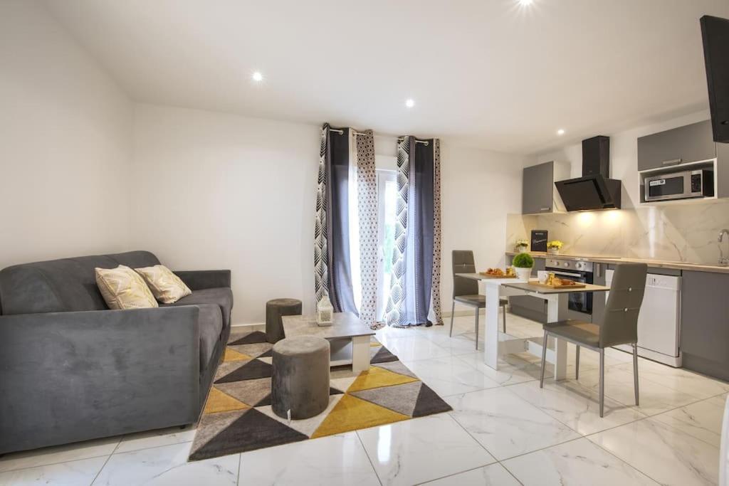 Appartement Appt P2 De 1 A 6 Pers A Rognac Extérieur photo