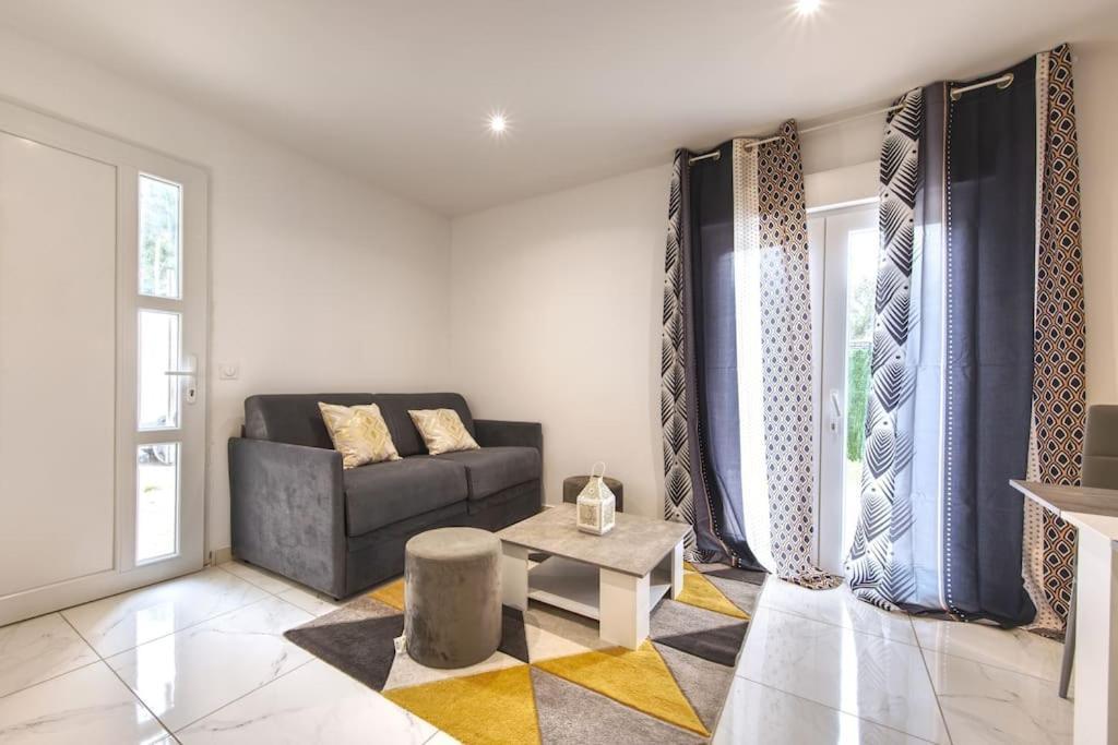 Appartement Appt P2 De 1 A 6 Pers A Rognac Extérieur photo